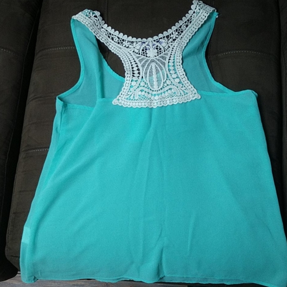 Tanktop - Picture 2 of 2